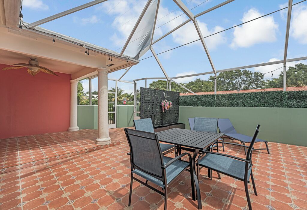 Photo of Outdoor in Parrot Cove