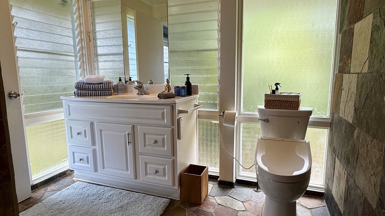 Photo of Bathroom in Kapoho