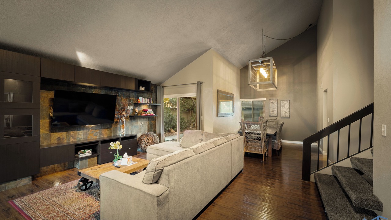 Photo of Livingroom in Spring Valley