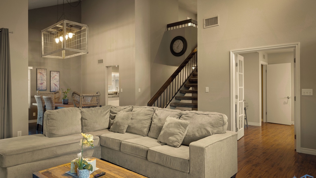 Photo of Livingroom in Spring Valley