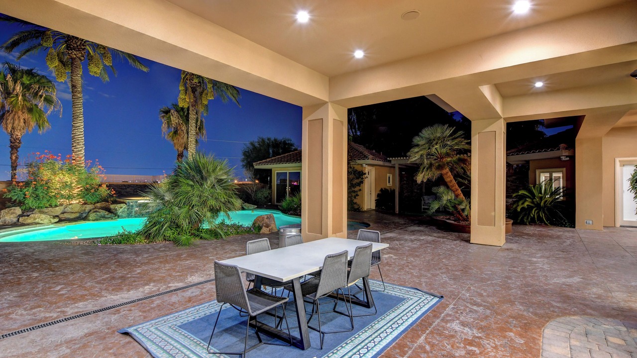 Photo of Outdoor in Spring Valley