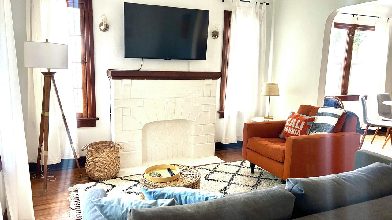 Photo of Livingroom in Mid City