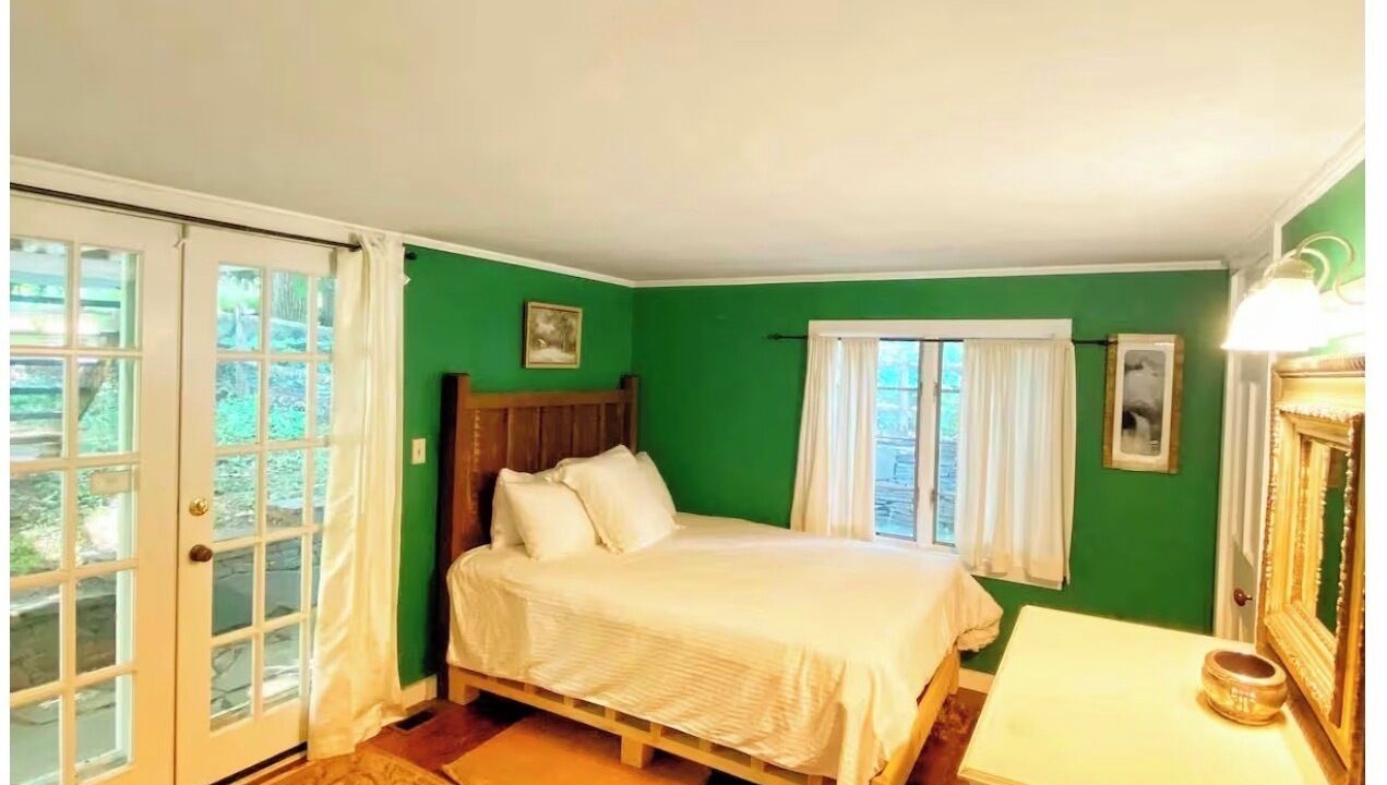 Photo of Bedroom in Saugerties