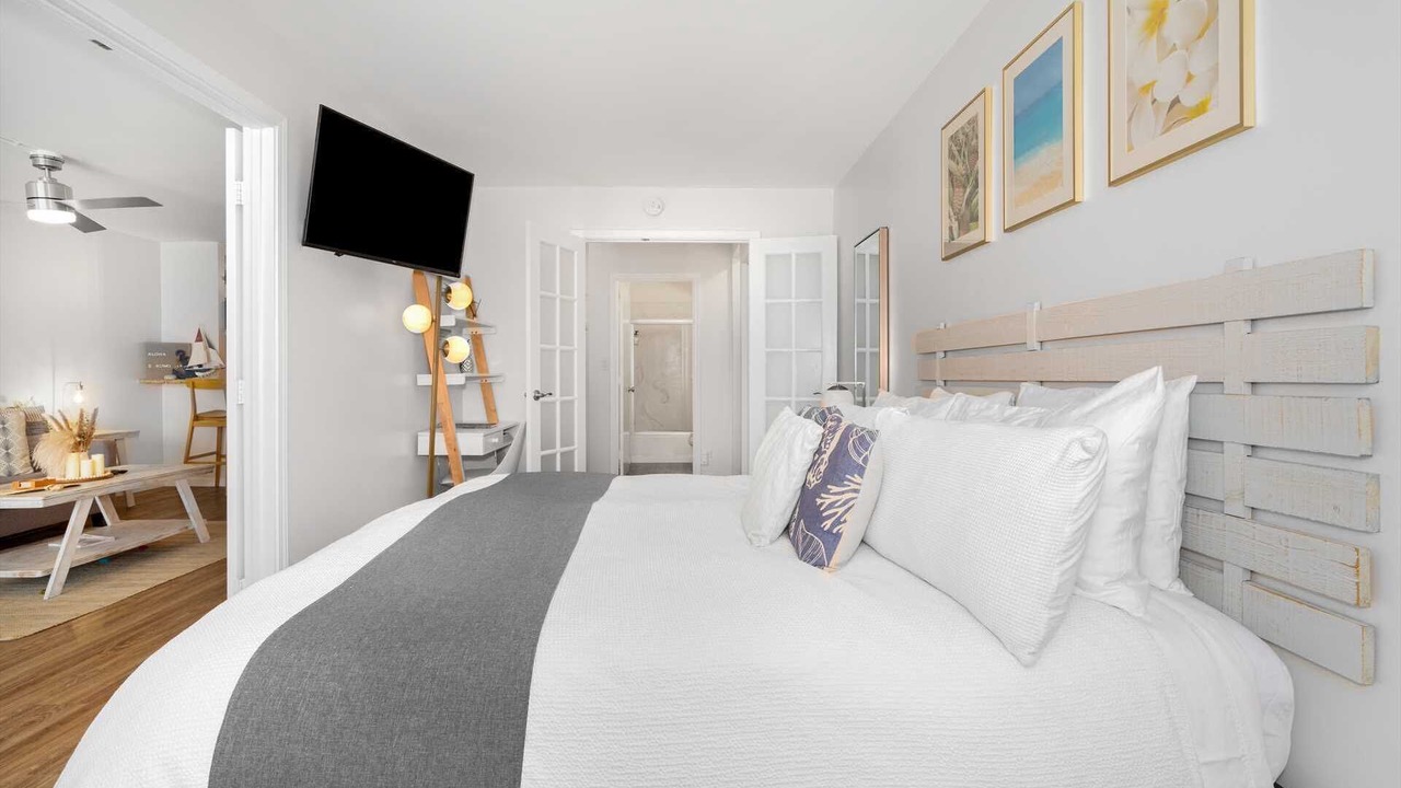 Photo of Bedroom in Ala Moana