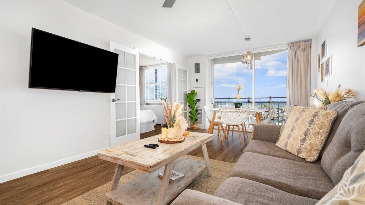 Photo of Livingroom in Ala Moana