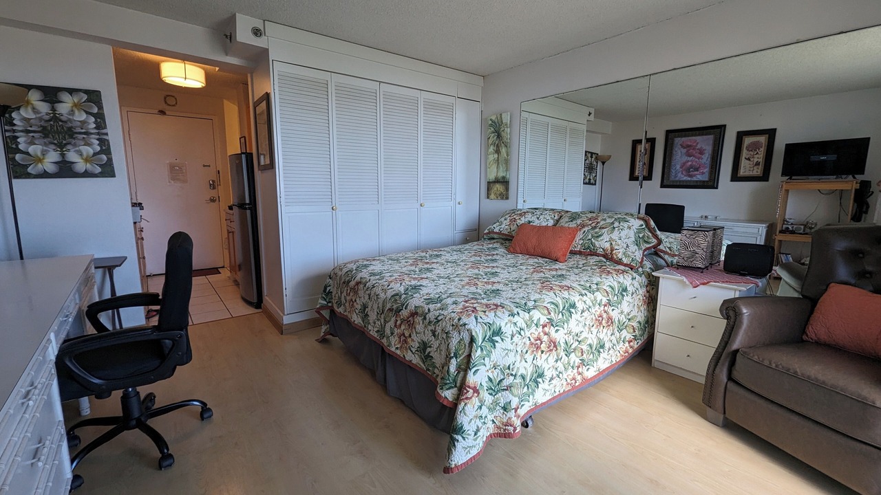 Photo of Bedroom in Waikiki
