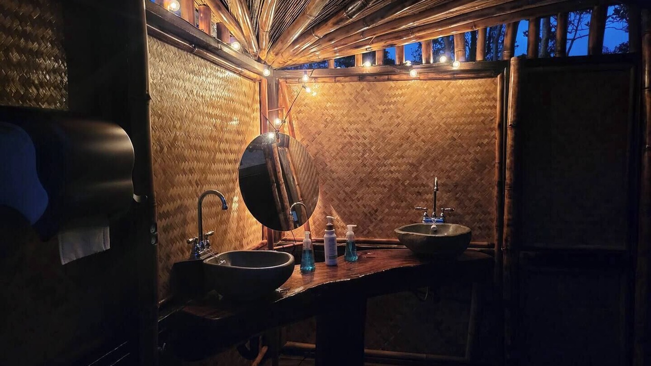 Photo of Bathroom in Fern Forest