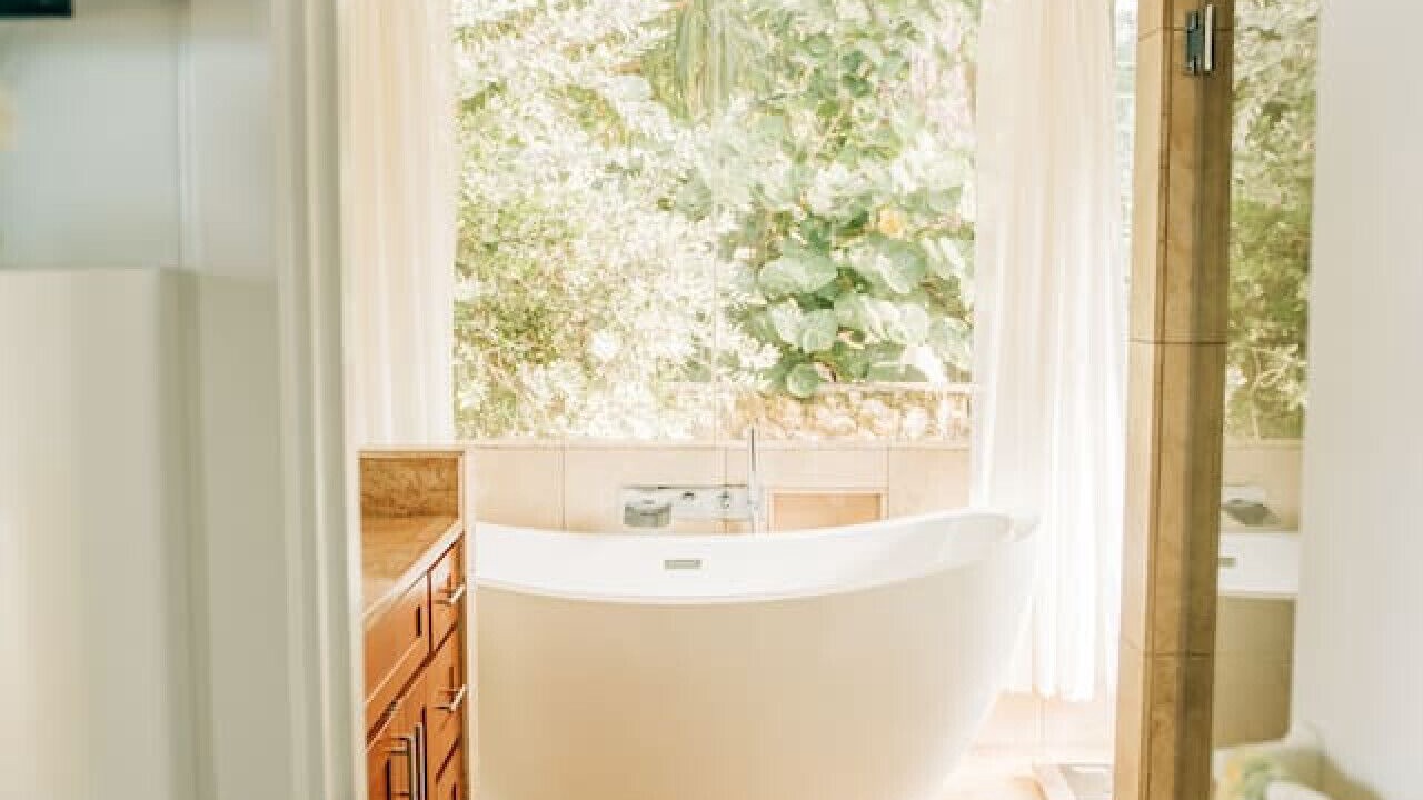 Photo of Bathroom in Punaluu