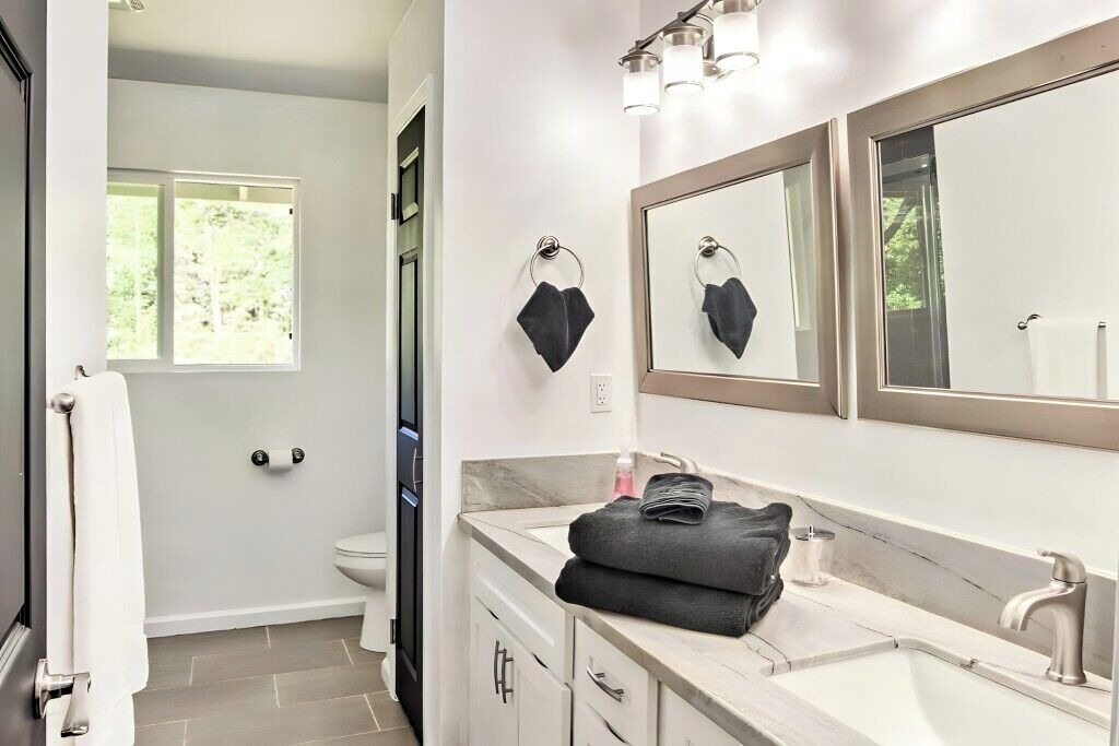 Photo of Bathroom in Keaau