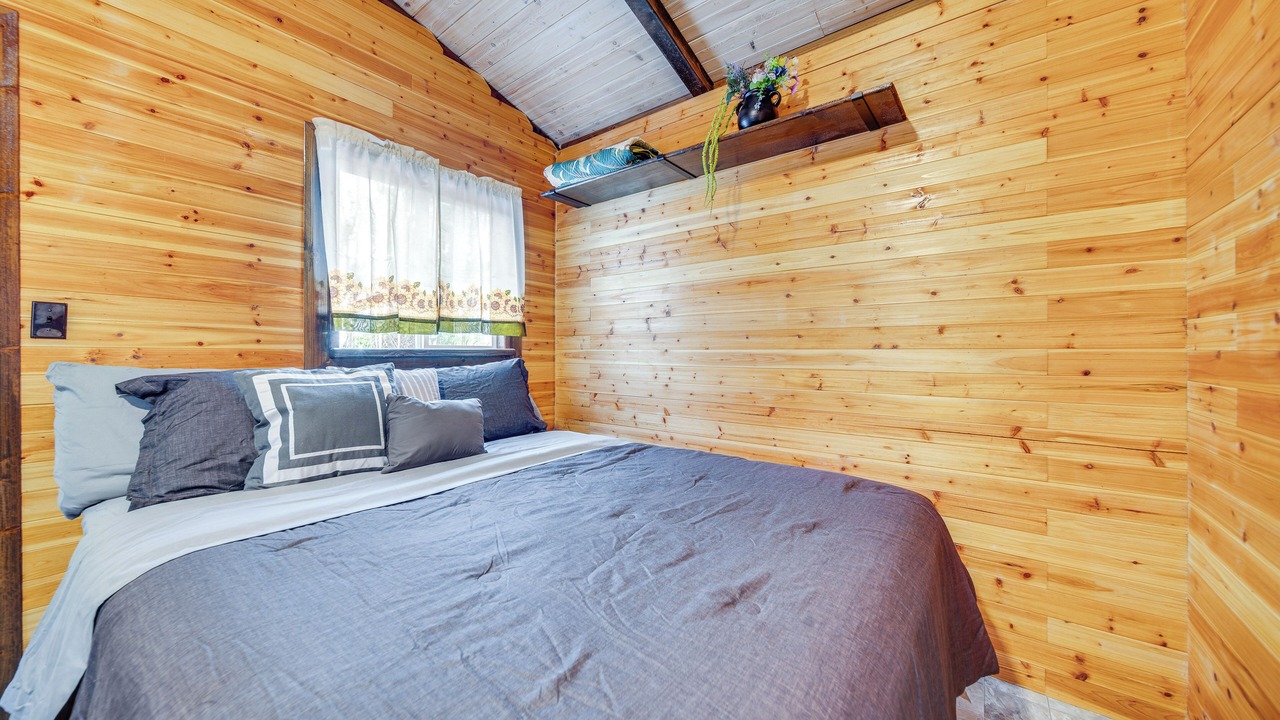 Photo of Bedroom in Glenwood