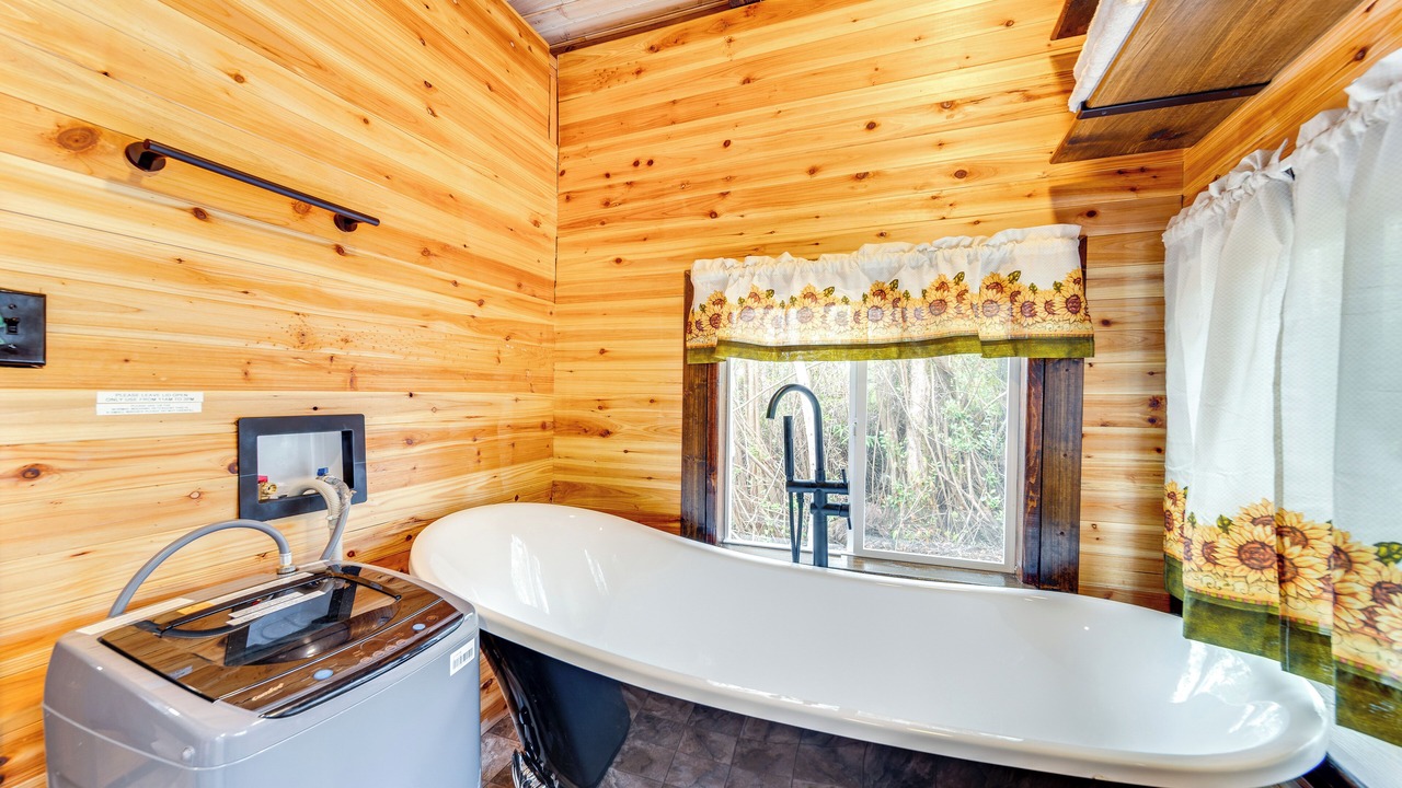 Photo of Bathroom in Glenwood