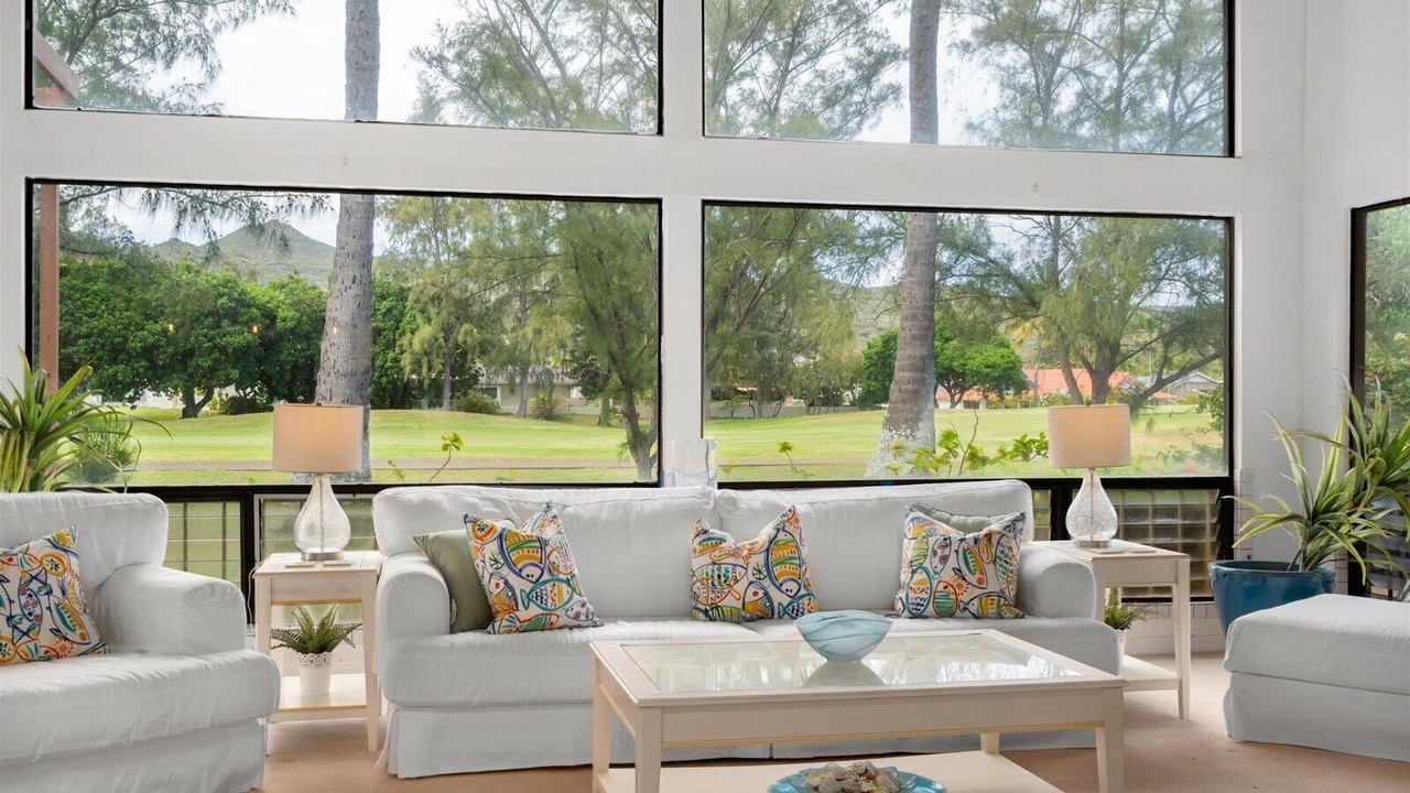 Photo of Livingroom in Hawaii Kai
