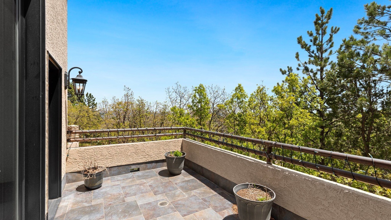 Photo of Patio Balcony in Broadmoor