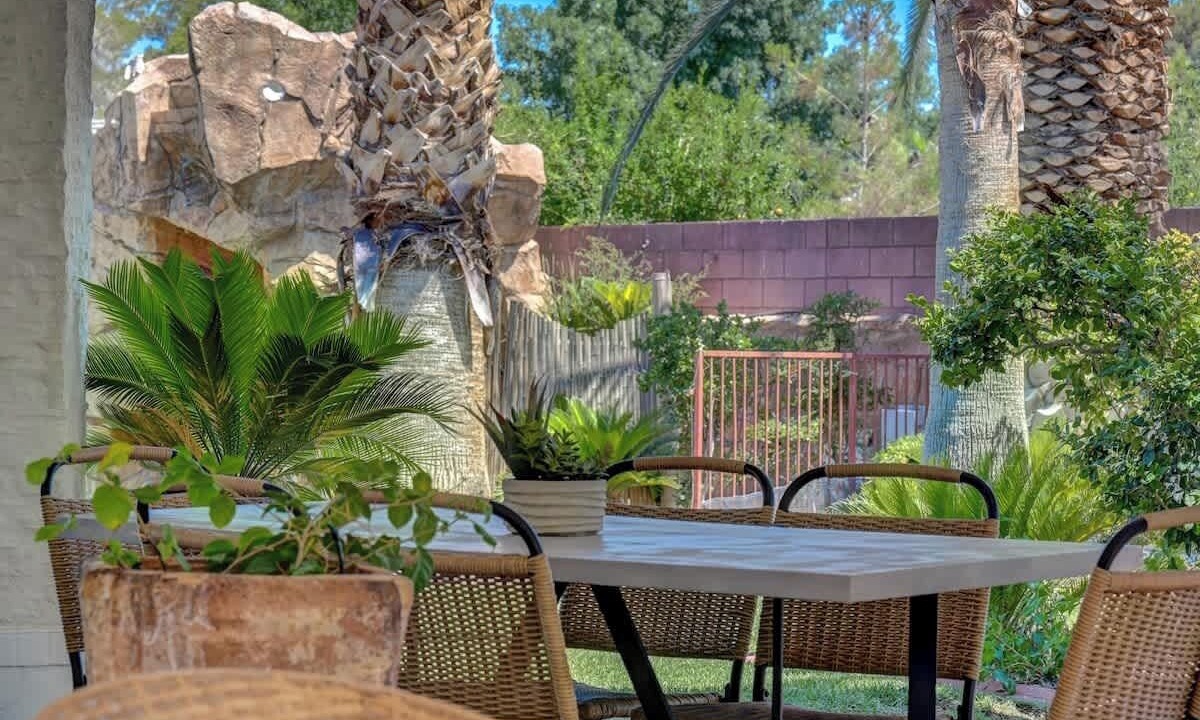 Photo of Outdoor in Spring Valley