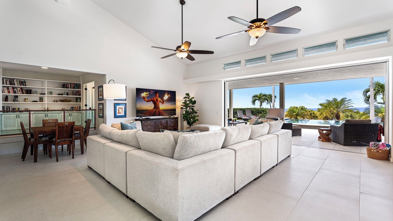 Photo of Bedroom in Kahaluu-Keauhou