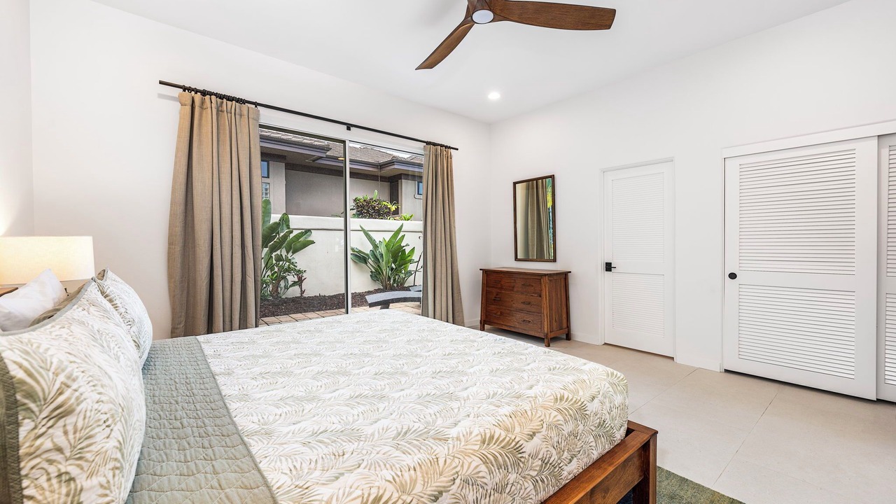 Photo of Bedroom in Kahaluu-Keauhou