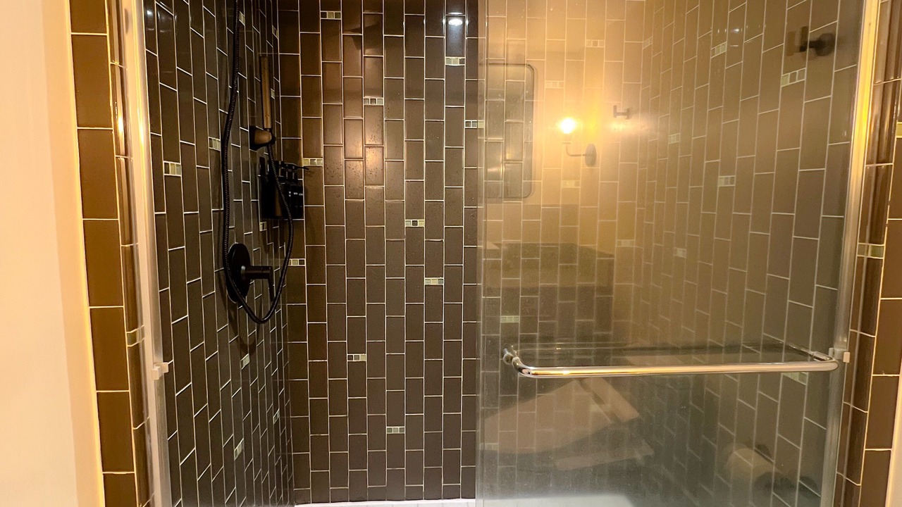 Photo of Bathroom in Waikiki