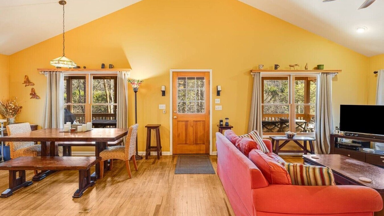 Photo of Livingroom in Brevard
