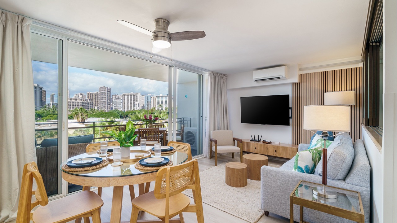 Photo of Livingroom in Honolulu