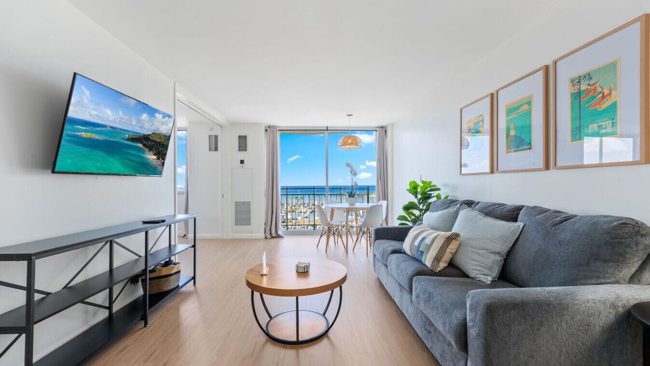Photo of Bedroom in Waikiki