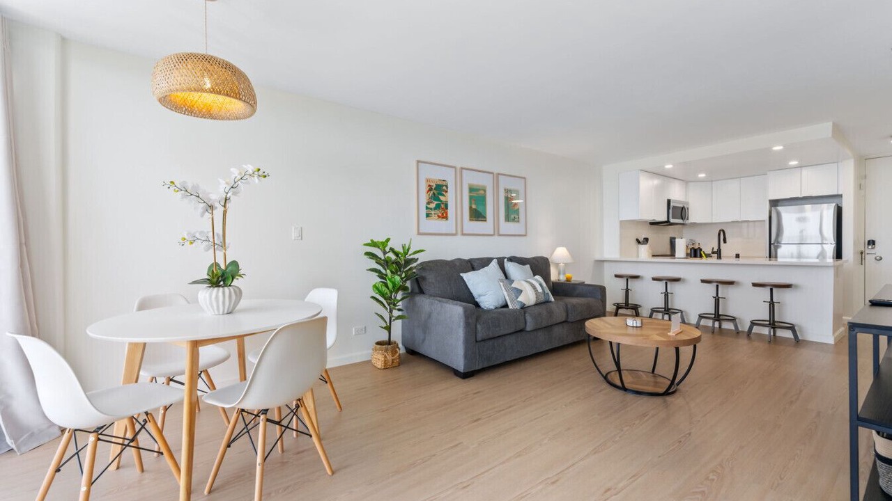 Photo of Bedroom in Waikiki