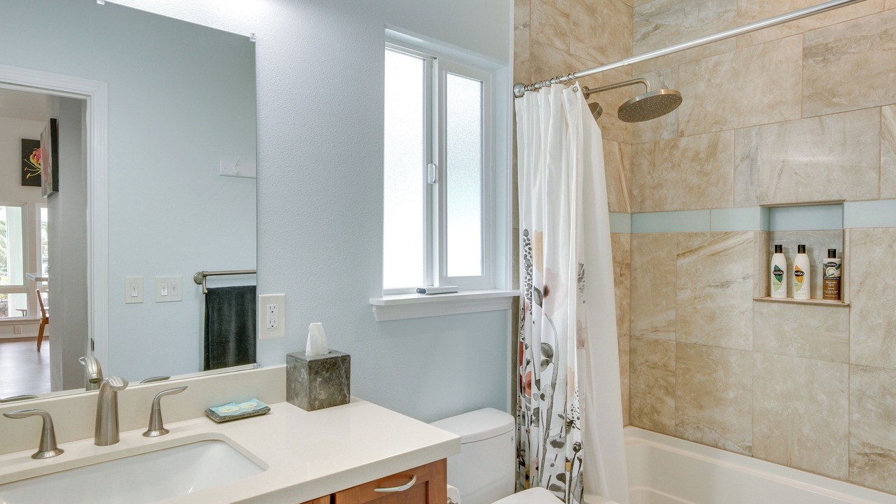 Photo of Bathroom in Kapoho