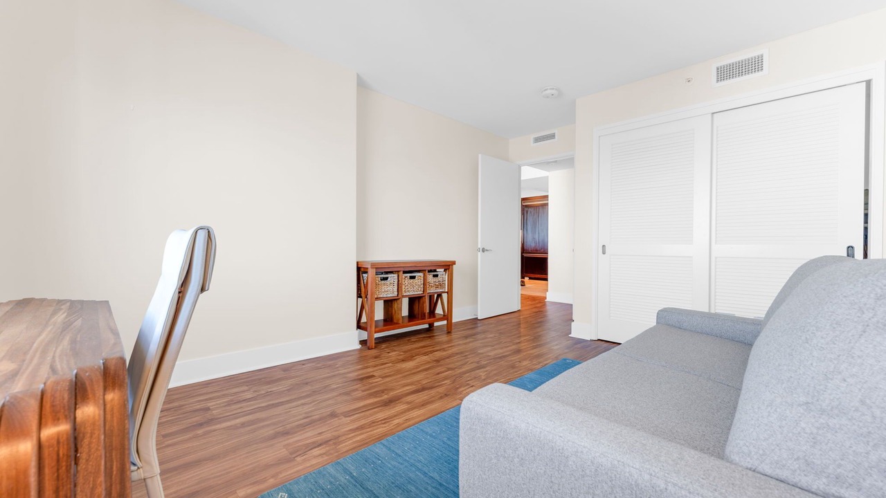Photo of Livingroom in McCully - Moiliili