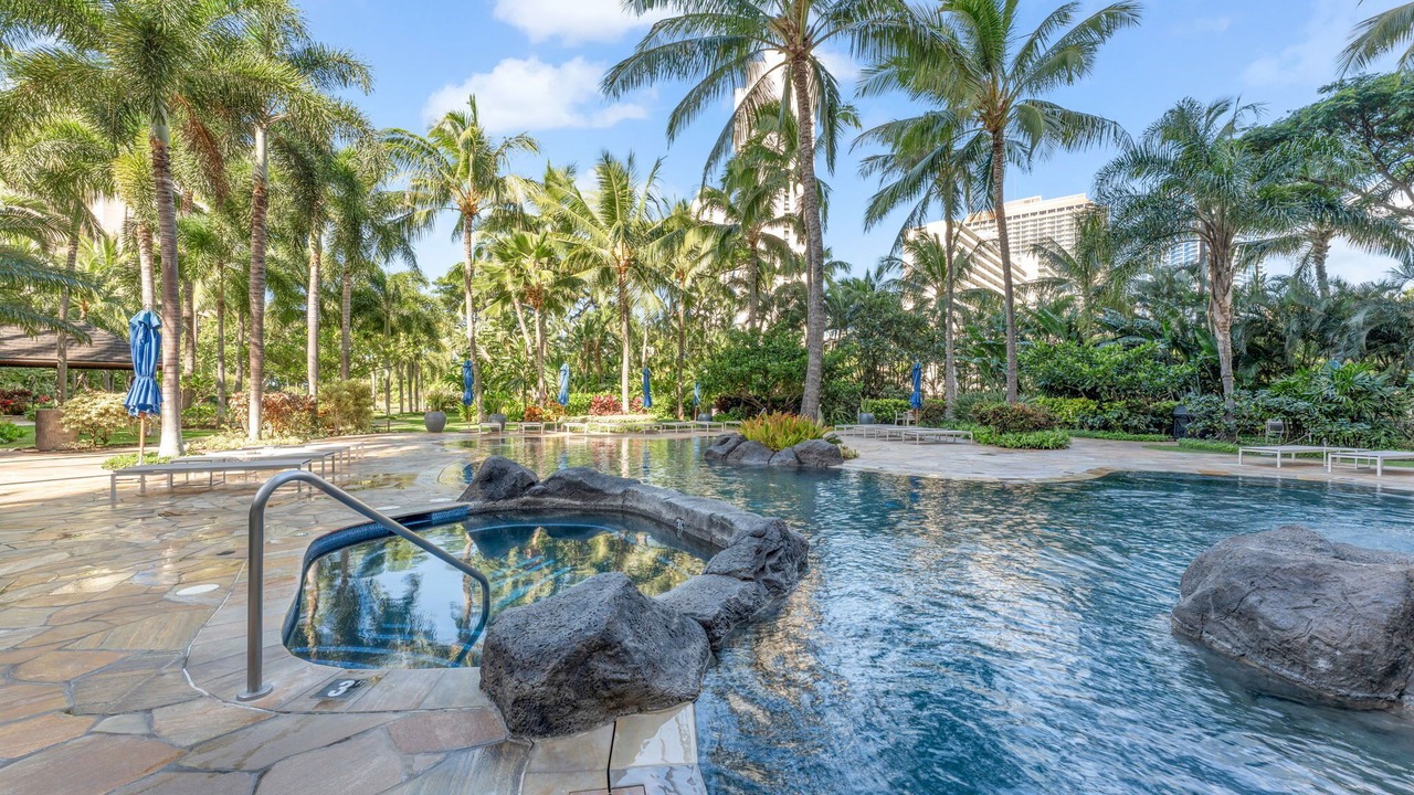 Photo of Outdoor in McCully - Moiliili