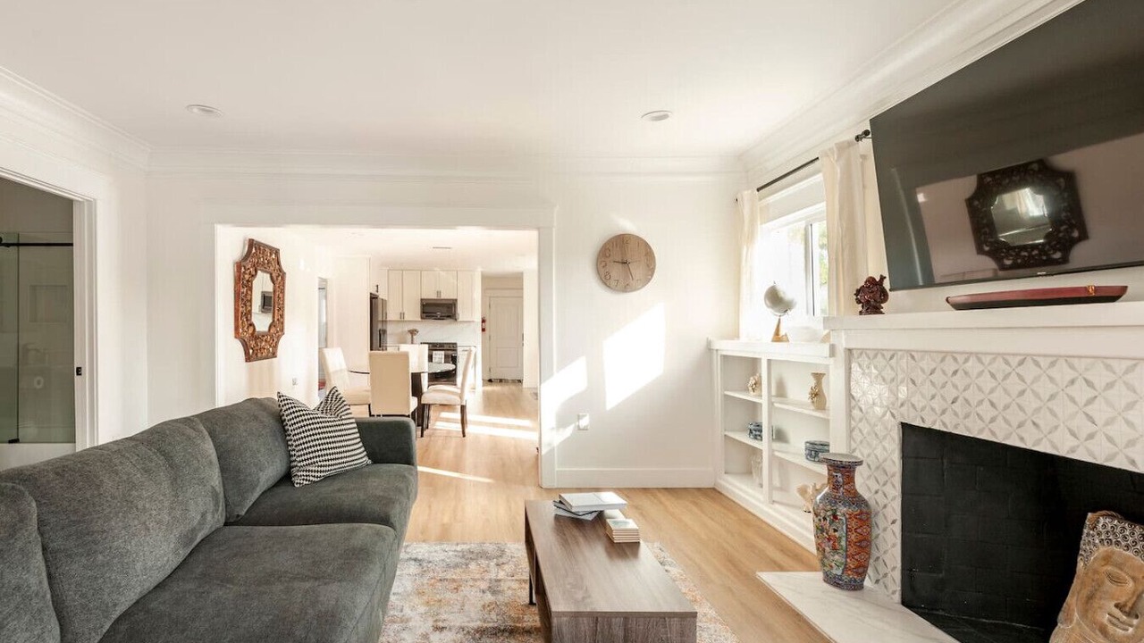 Photo of Livingroom in East Hollywood
