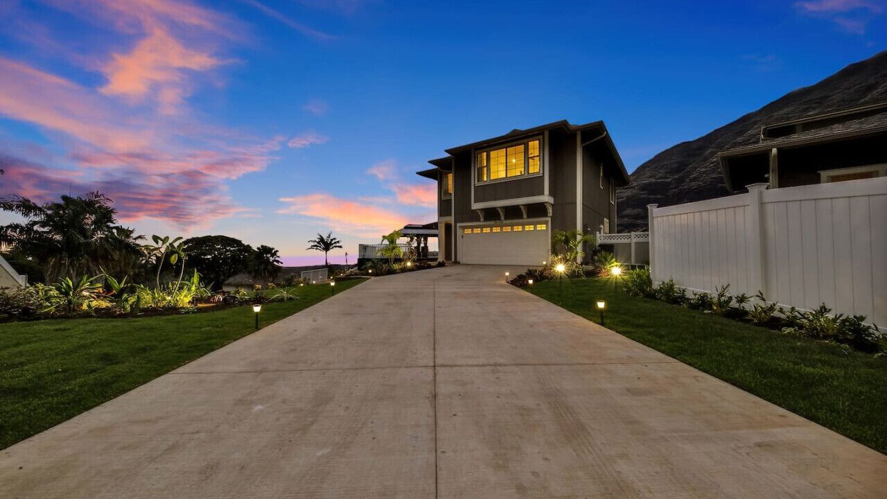 Photo of Outdoor in Makaha Valley