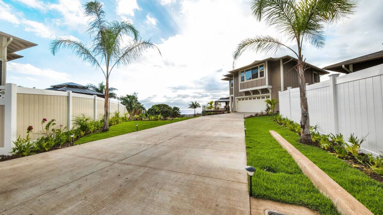Photo of Outdoor in Makaha Valley