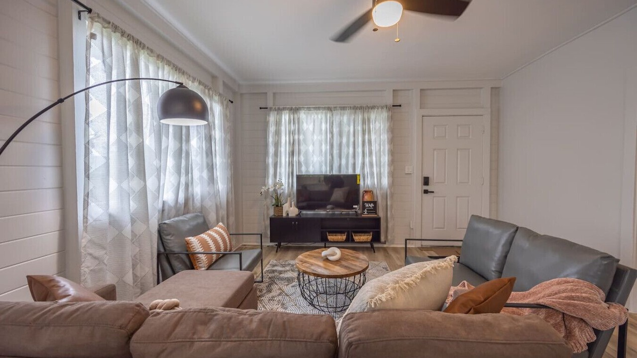 Photo of Livingroom in Hilo