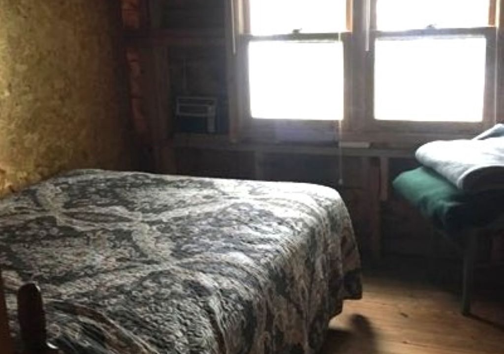Photo of Bedroom in Roxbury