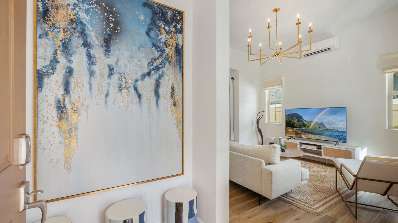 Photo of Livingroom in Makaha Valley