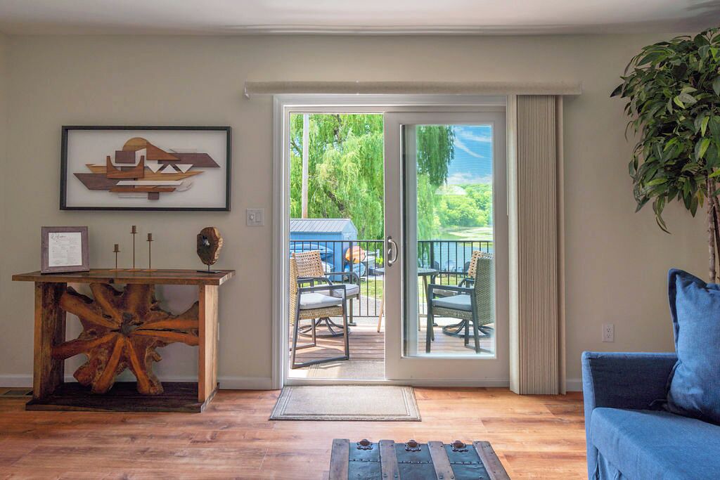 Photo of Livingroom in Saugerties South