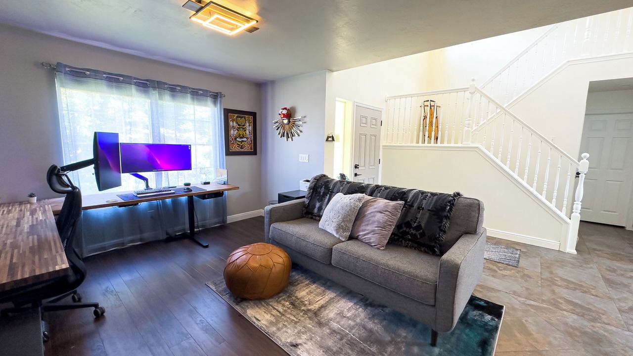 Photo of Livingroom in Draper