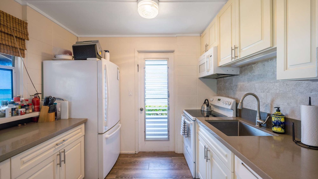 Photo of Kitchen in Waialua