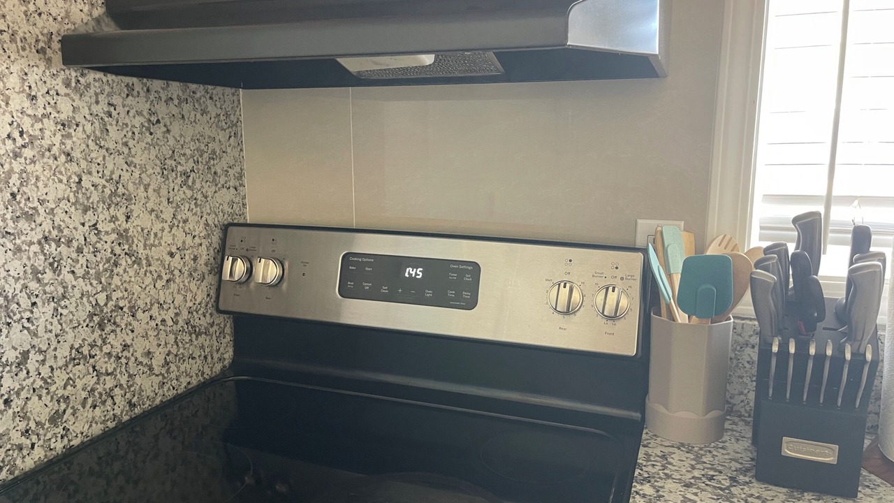Photo of Kitchen in Waianae