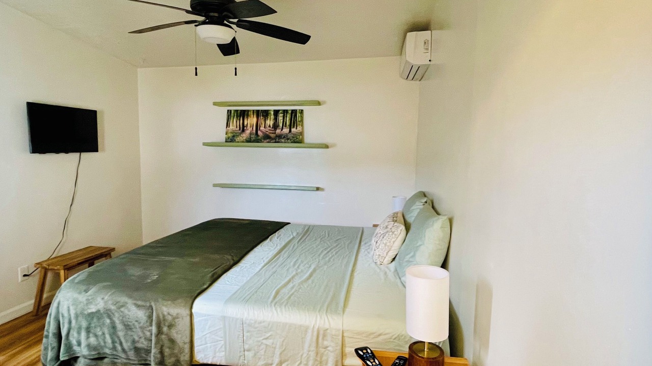 Photo of Bedroom in Waianae
