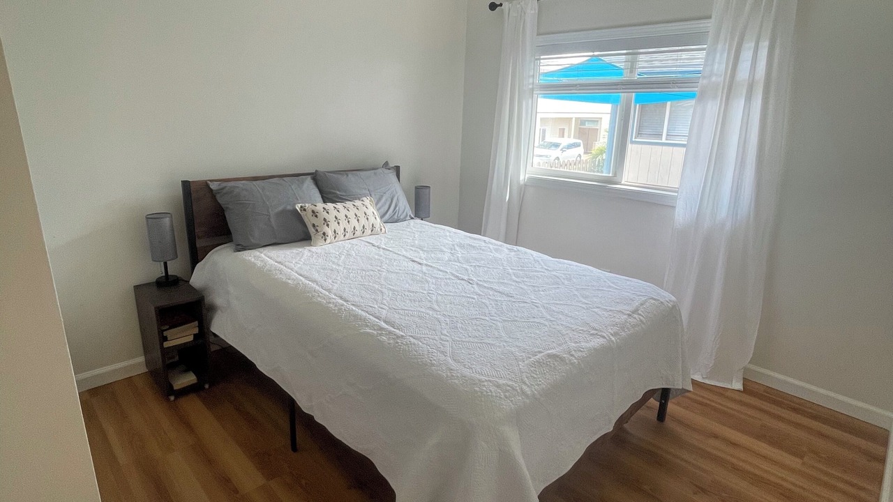 Photo of Bedroom in Waianae