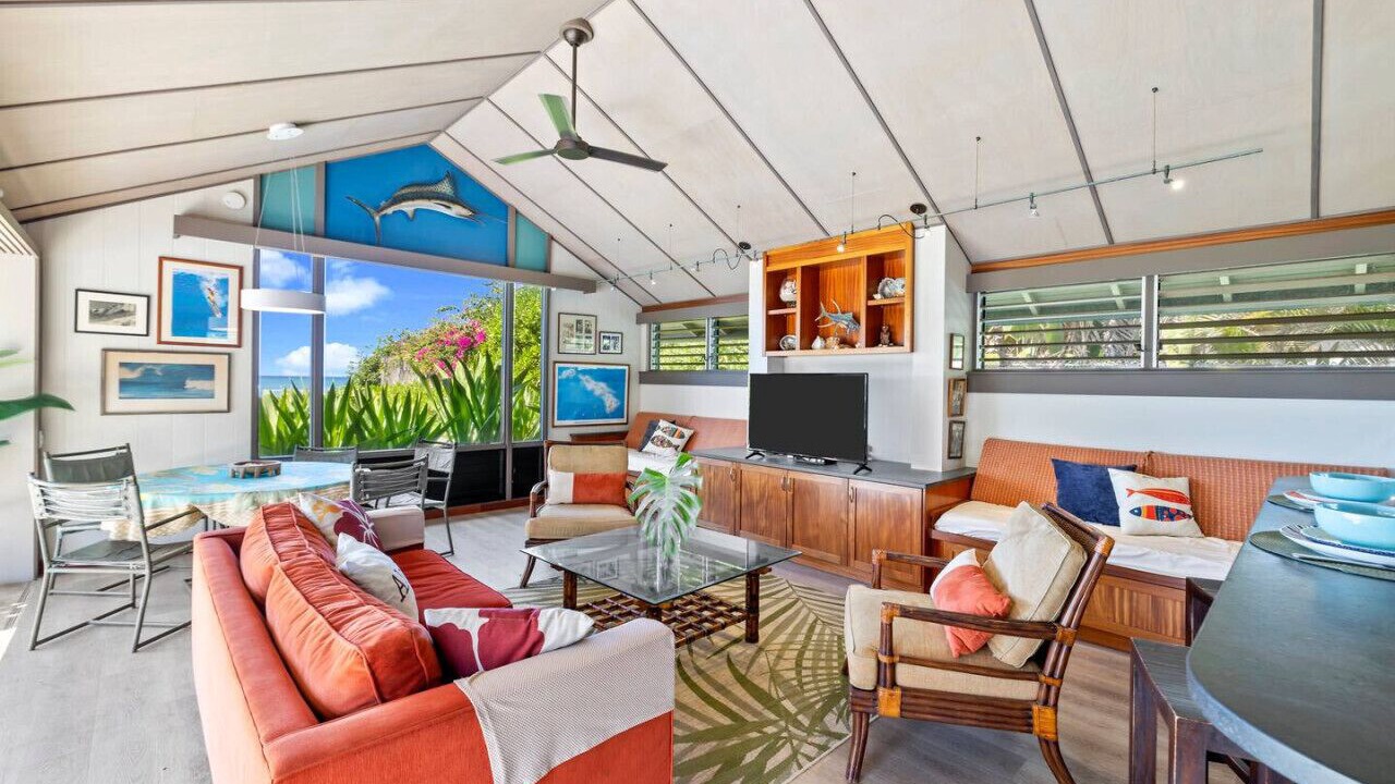 Photo of Livingroom in Maili