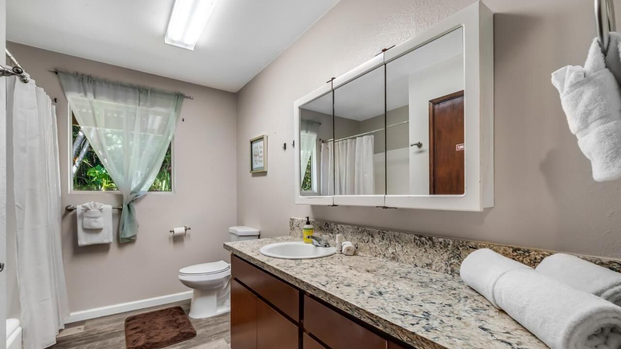 Photo of Bathroom in Papaikou