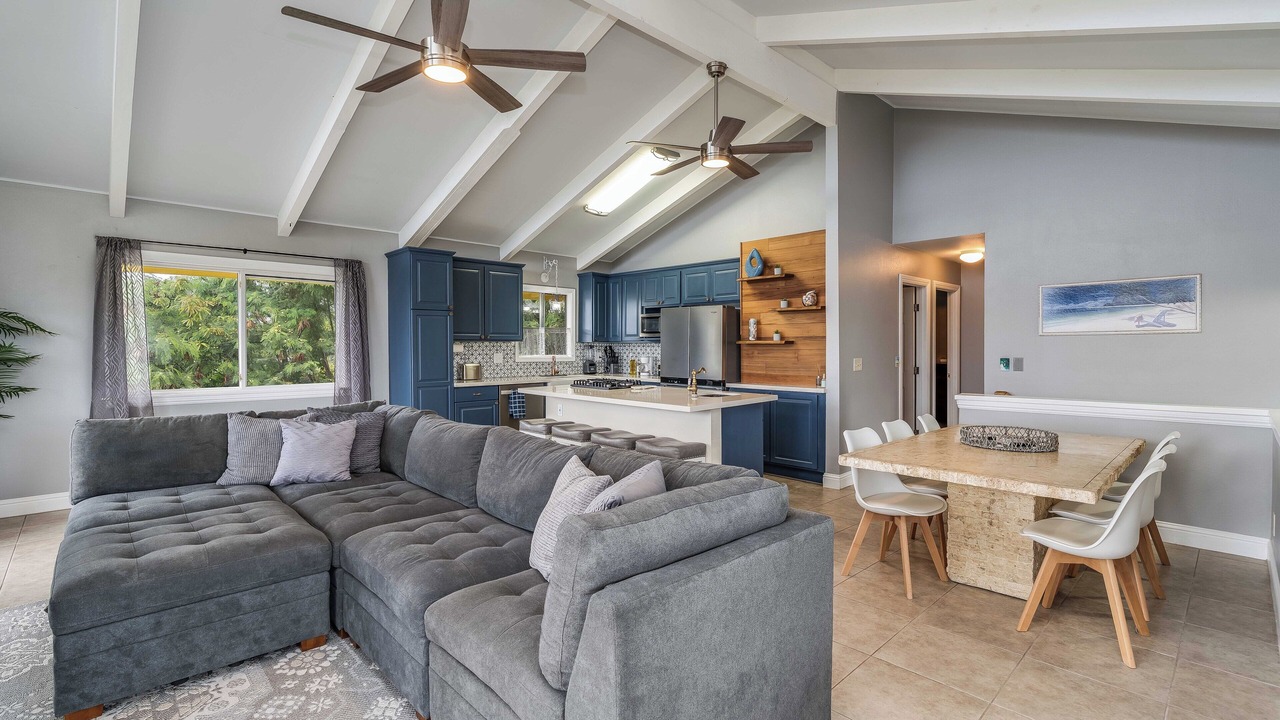 Photo of Livingroom in Kona Palisades