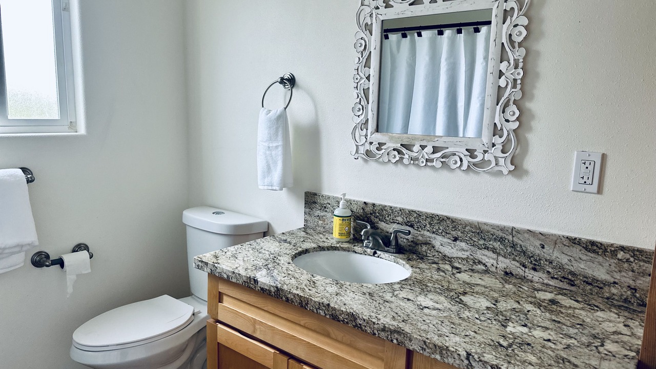 Photo of Bathroom in Ainaloa