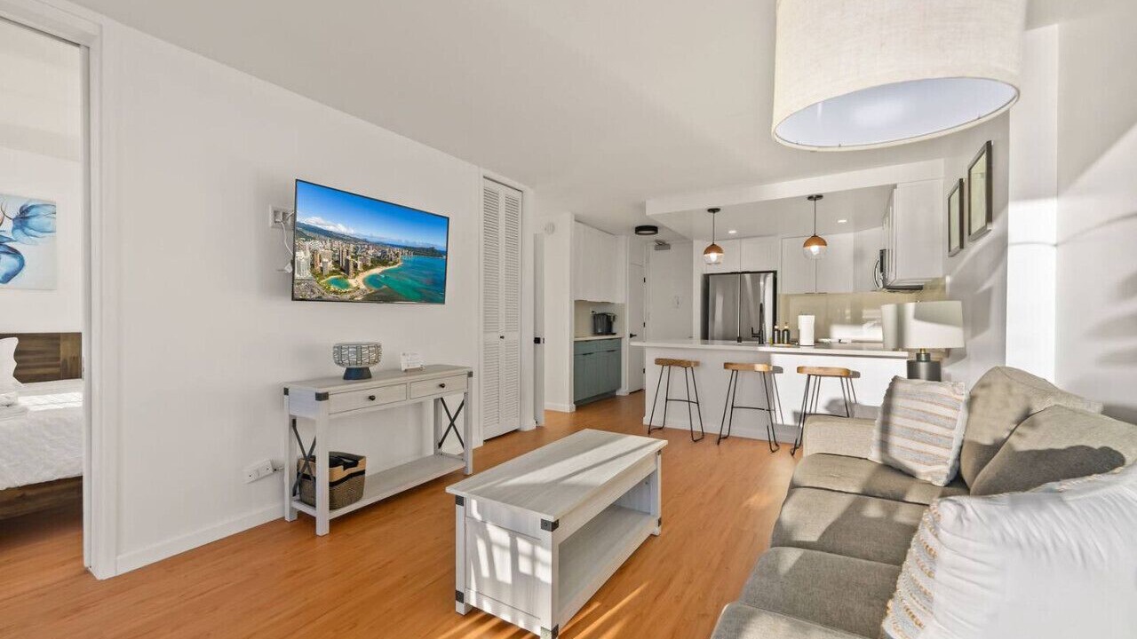 Photo of Livingroom in Waikiki