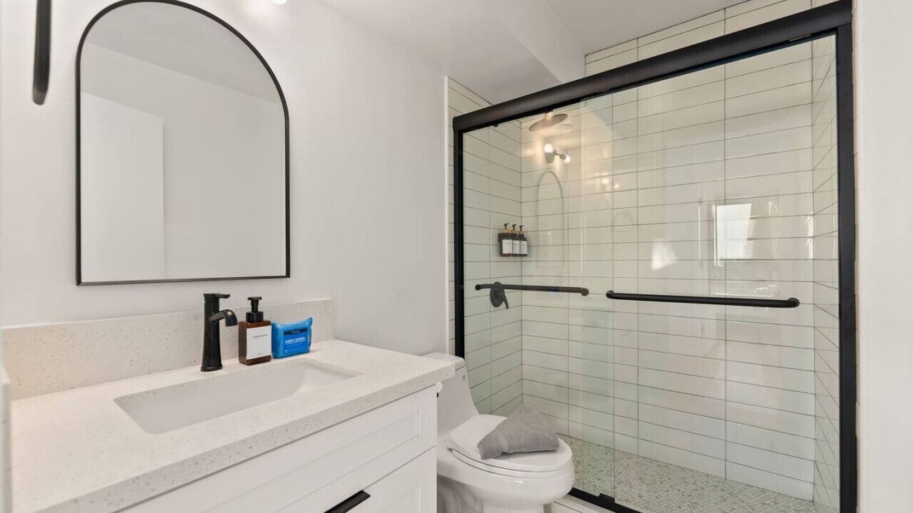 Photo of Bathroom in Waikiki