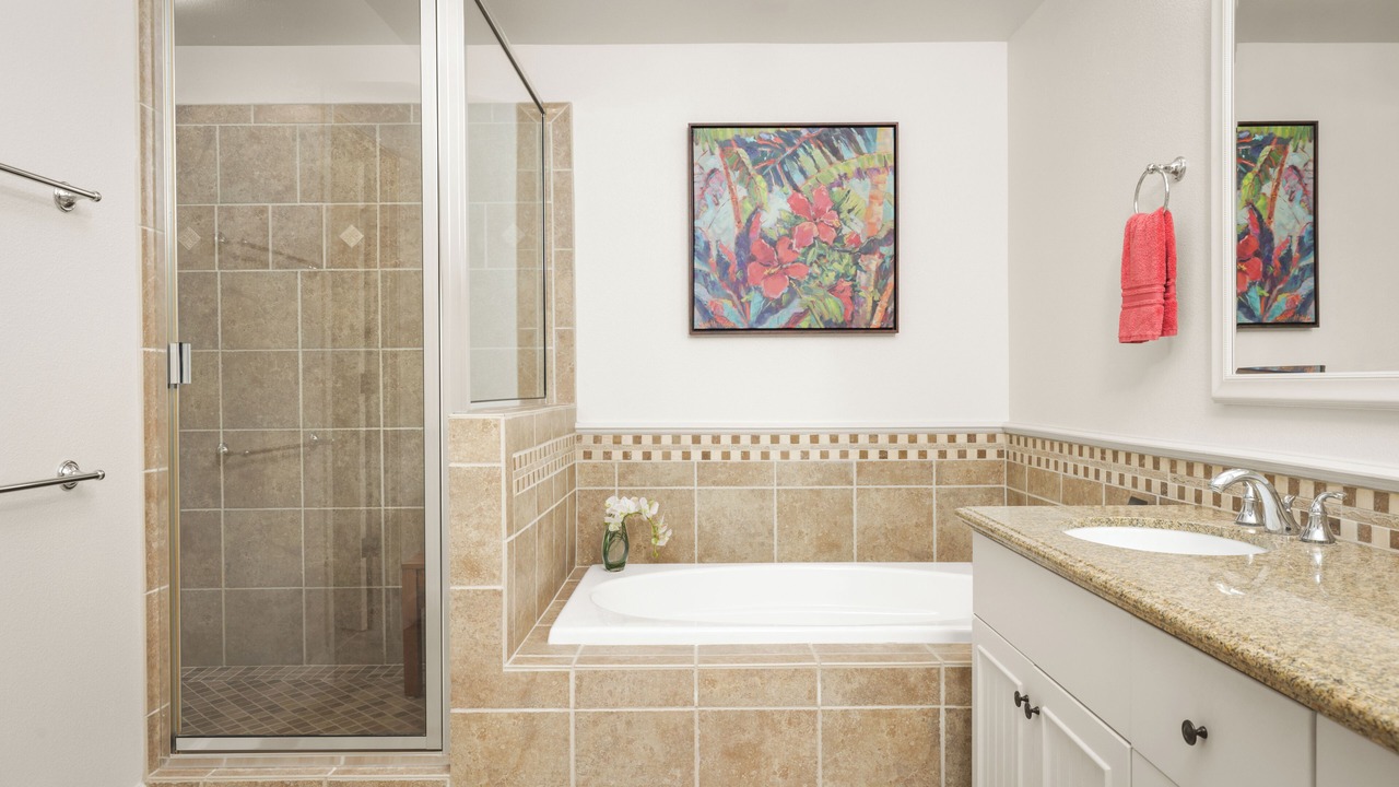Photo of Bathroom in Kulalani