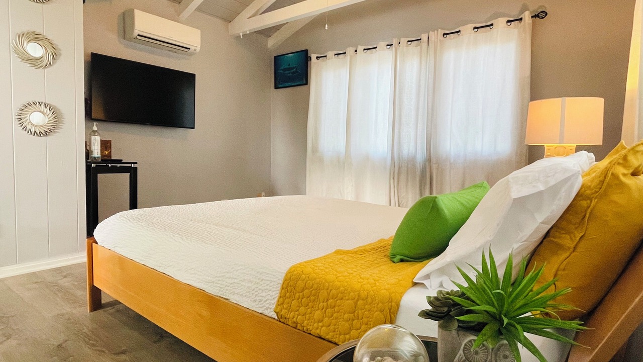Photo of Bedroom in Hawaii Kai