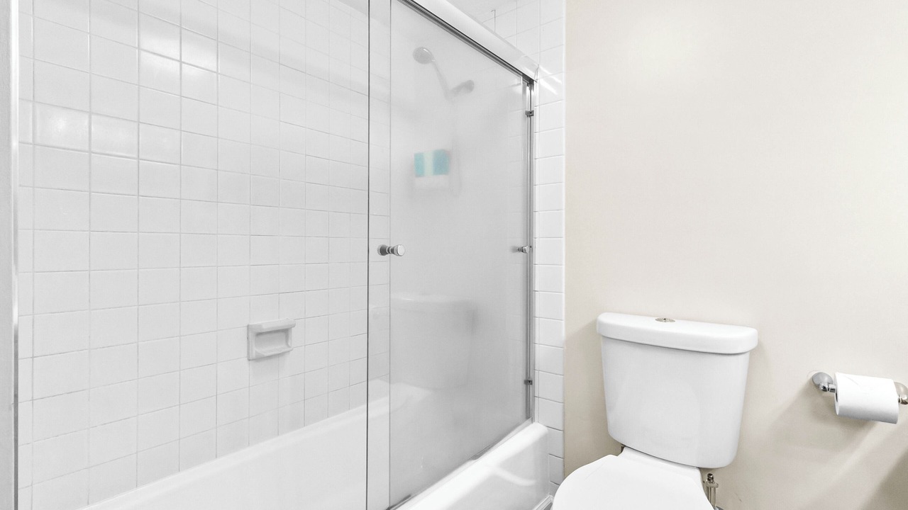 Photo of Bathroom in Ala Moana