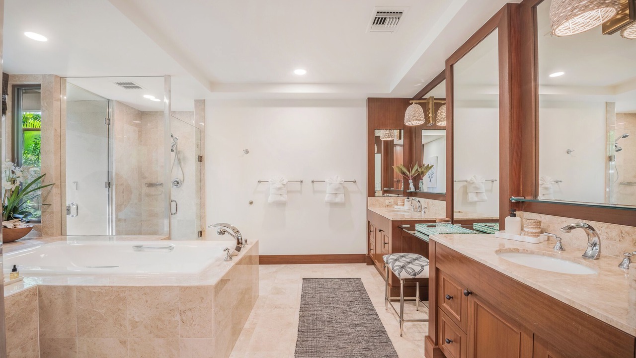 Photo of Bathroom in Kaupulehu